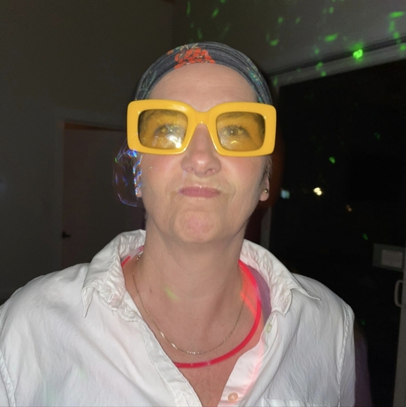 Meet your Posher, Marta - Picture 2 of 4